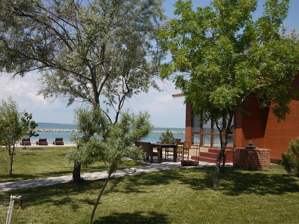 Prichal 80 Hotel Zatoka Luaran gambar