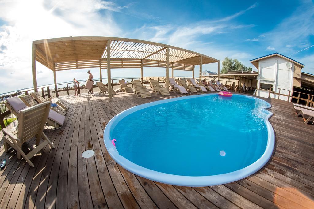 Prichal 80 Hotel Zatoka Luaran gambar